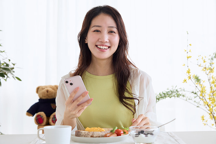 白い歯も、長持ちも。どちらも大切にしたい方へ。